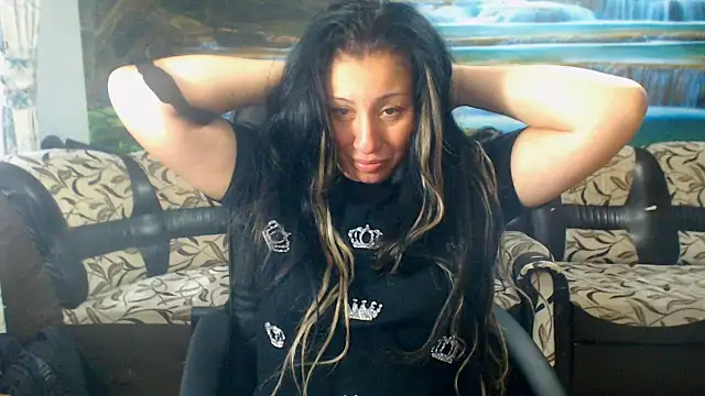 MoistMady online show from 09/29/25, 05:45