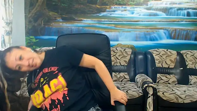 MoistMady online show from 10/08/25, 07:06