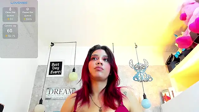 Snapshot of Rebeca_xs chatting on 03/06/25, 07:47 Rebeca xs online show from 03/06/25, 07:47