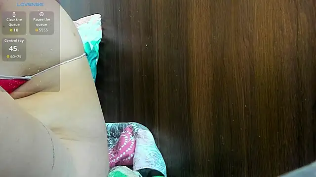 Snapshot of Rebeca_xs chatting on 09/18/25, 08:27 Rebeca xs online show from 09/18/25, 08:27