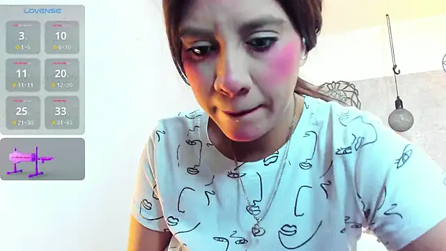 Snapshot of Rebeca_xs chatting on 12/04/25, 07:50 Rebeca xs online show from 12/04/25, 07:50