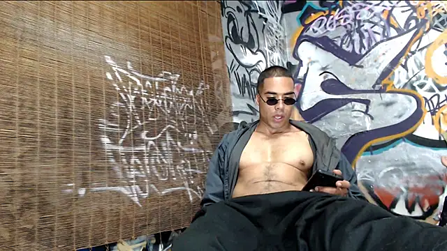 Justin Frank online show from 03/06/25, 01:37