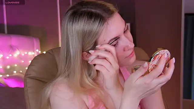 elinanortas online show from 02/11/25, 01:10