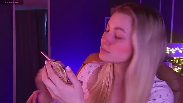 elinanortas online show from 03/16/25, 01:07