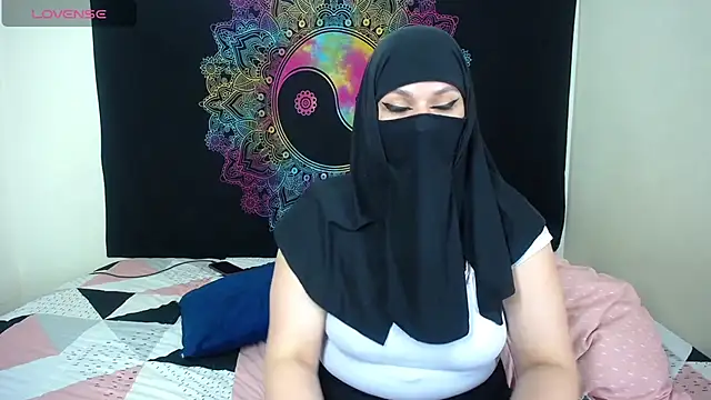 evelyn  salah online show from 10/26/25, 12:49