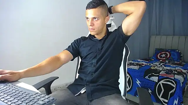 Snapshot of DavidAngell7 chatting on 03/18/25, 01:00 DavidAngell7 online show from 03/18/25, 01:00