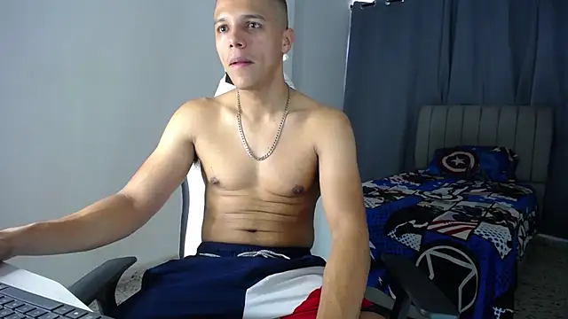 Snapshot of DavidAngell7 chatting on 03/21/25, 05:34 DavidAngell7 online show from 03/21/25, 05:34