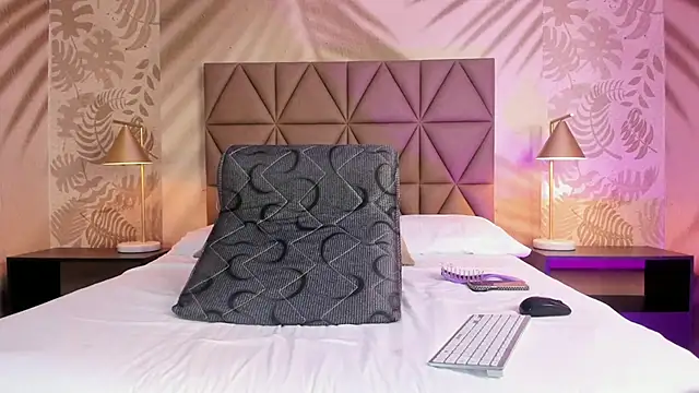 Scarleett 22 online show from 12/13/25, 11:10