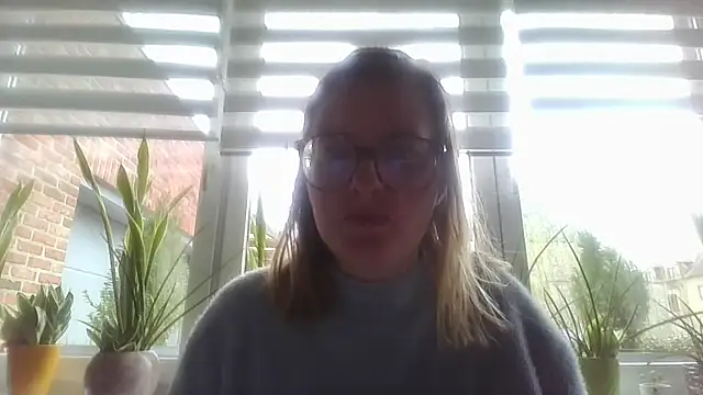 LiquidLeonie online show from 03/27/26, 03:23