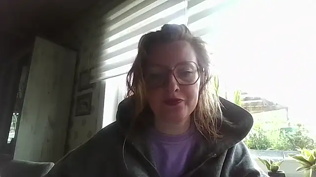 LiquidLeonie online show from 05/08/26, 05:35