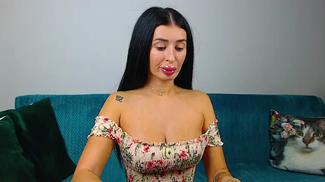 SaraDaisy online show from 09/26/25, 05:06