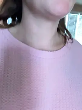 Mini And The Bear online show from 01/15/26, 04:44