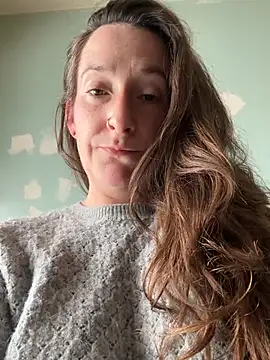 Mini And The Bear online show from 03/25/26, 03:29