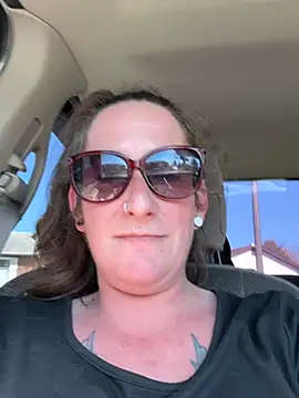 Mini And The Bear online show from 05/31/26, 08:54
