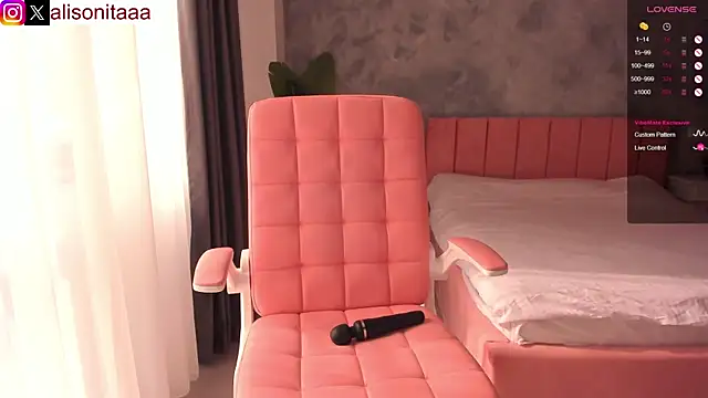 Snapshot of daddysgirl2222 chatting on 03/10/25, 01:32 daddysgirl2222 online show from 03/10/25, 01:32