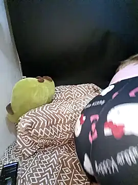 Snapshot of Sweet_asian_kylie chatting on 10/19/25, 05:35 Sweet asian kylie online show from 10/19/25, 05:35