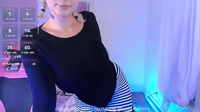 ashleyblaydex online show from 10/04/25, 12:19