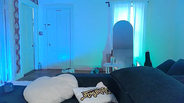 ashleyblaydex online show from 10/27/25, 08:13