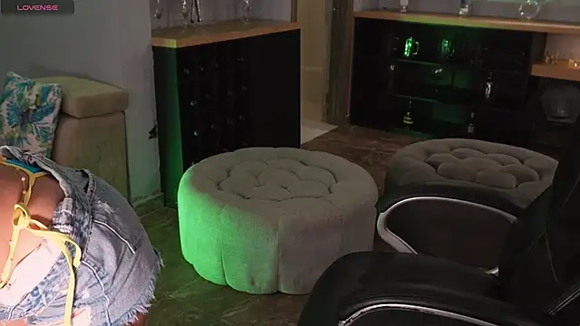 Snapshot of NaomiSainz chatting on 11/26/25, 12:50 NaomiSainz online show from 11/26/25, 12:50