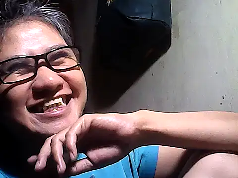 sweetsosie18 online show from 12/19/25, 05:36