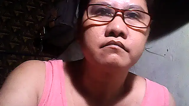 Snapshot of sweetsosie18 chatting on 04/24/26, 12:40 sweetsosie18 online show from 04/24/26, 12:40