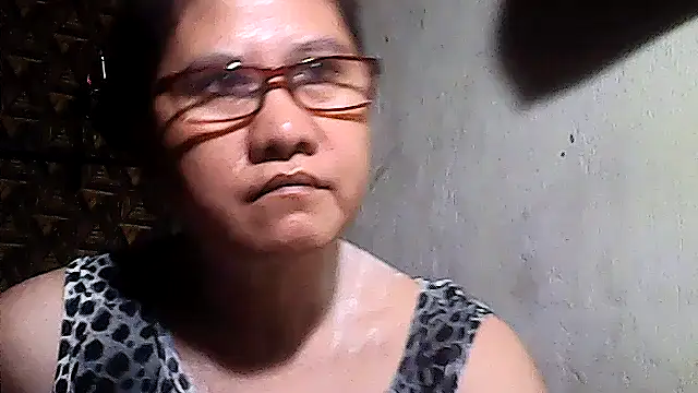 Snapshot of sweetsosie18 chatting on 04/27/26, 02:20 sweetsosie18 online show from 04/27/26, 02:20