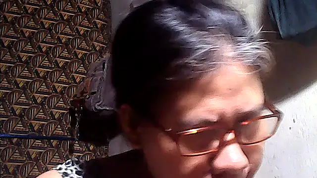 Snapshot of sweetsosie18 chatting on 04/27/26, 04:05 sweetsosie18 online show from 04/27/26, 04:05