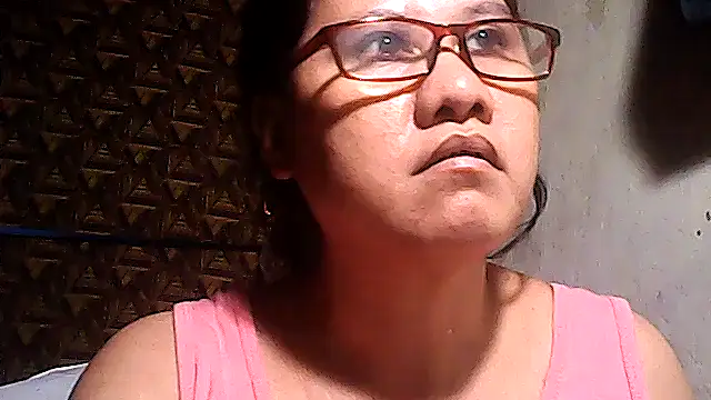 Snapshot of sweetsosie18 chatting on 04/29/26, 03:10 sweetsosie18 online show from 04/29/26, 03:10