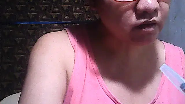 Snapshot of sweetsosie18 chatting on 04/30/26, 06:25 sweetsosie18 online show from 04/30/26, 06:25