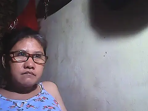 Snapshot of sweetsosie18 chatting on 05/18/26, 04:07 sweetsosie18 online show from 05/18/26, 04:07