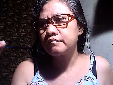 Snapshot of sweetsosie18 chatting on 06/01/26, 11:01 sweetsosie18 online show from 06/01/26, 11:01