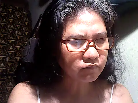 Snapshot of sweetsosie18 chatting on 06/03/26, 08:03 sweetsosie18 online show from 06/03/26, 08:03