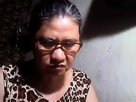Snapshot of sweetsosie18 chatting on 06/12/26, 05:50 sweetsosie18 online show from 06/12/26, 05:50