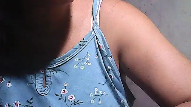 Snapshot of sweetsosie18 chatting on 07/05/26, 12:39 sweetsosie18 online show from 07/05/26, 12:39