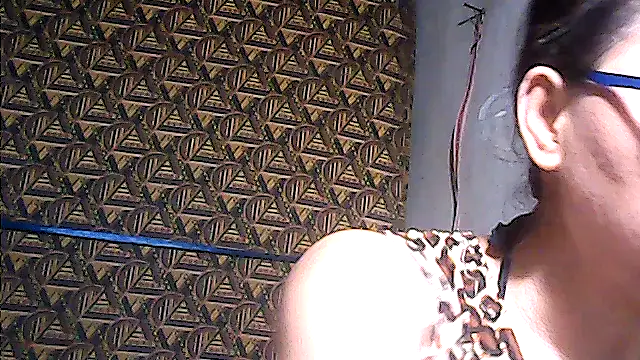 Snapshot of sweetsosie18 chatting on 07/09/26, 12:37 sweetsosie18 online show from 07/09/26, 12:37