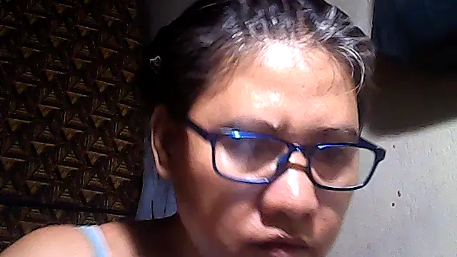 Snapshot of sweetsosie18 chatting on 07/11/26, 02:58 sweetsosie18 online show from 07/11/26, 02:58