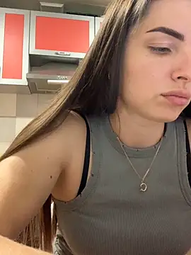 Snapshot of SeducingYoghourt chatting on 11/16/25, 04:34 SeducingYoghourt online show from 11/16/25, 04:34