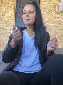 AlishyaJoi online show from 04/25/26, 07:22