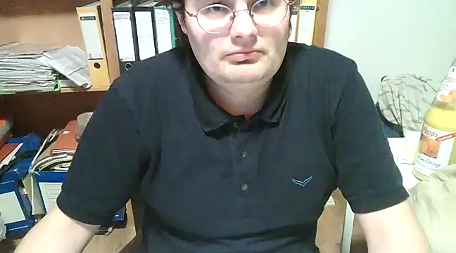 Snapshot of makau1 chatting on 01/31/25, 11:56 makau1 online show from 01/31/25, 11:56