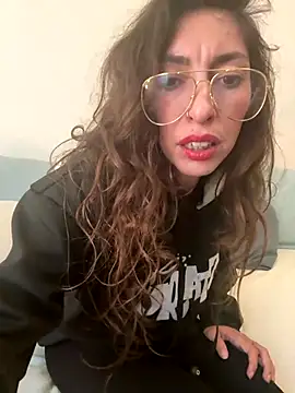 amanilouve online show from 10/16/25, 11:22