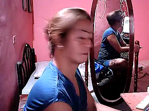 Snapshot of yummy_21xxx chatting on 01/29/25, 10:37 yummy 21xxx online show from 01/29/25, 10:37