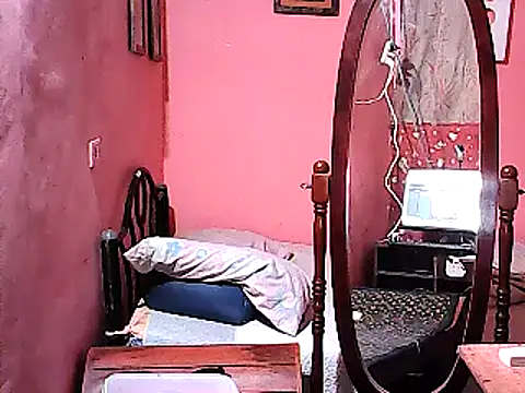 Snapshot of yummy_21xxx chatting on 02/08/25, 02:26 yummy 21xxx online show from 02/08/25, 02:26