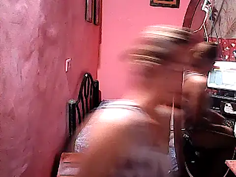 Snapshot of yummy_21xxx chatting on 03/04/25, 04:30 yummy 21xxx online show from 03/04/25, 04:30