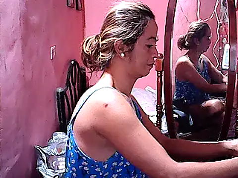 Snapshot of yummy_21xxx chatting on 03/18/25, 06:14 yummy 21xxx online show from 03/18/25, 06:14