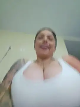 natalygolden69 online show from 05/21/26, 12:01
