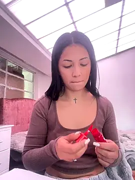 Snapshot of MadisonCambel chatting on 11/04/25, 02:27 MadisonCambel online show from 11/04/25, 02:27