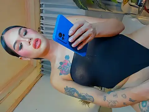 Snapshot of MistressSatisfactionOnTop chatting on 10/26/25, 06:25 MistressSatisfactionOnTop online show from 10/26/25, 06:25