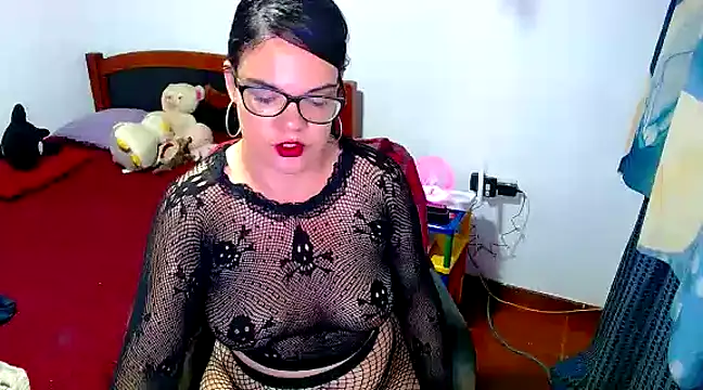 luchiana hott21 online show from 12/03/24, 02:47