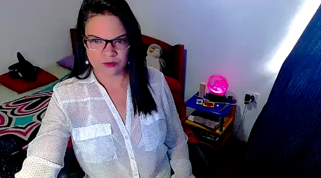 luchiana hott21 online show from 03/21/25, 02:07