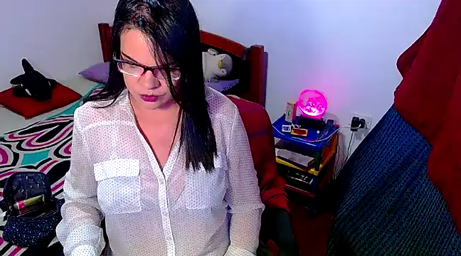 luchiana hott21 online show from 03/21/25, 08:18